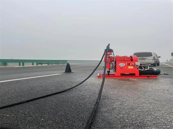 定海马路路基路面开裂下沉注浆加固灌浆