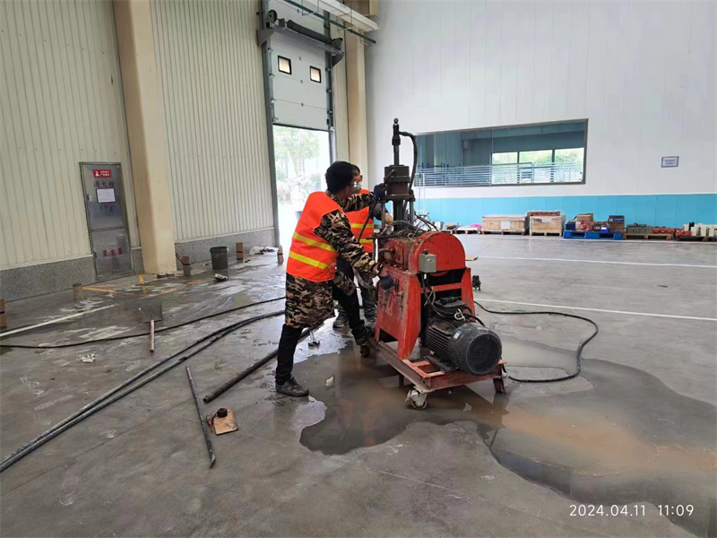 定海厂房地面下沉塌陷注浆加固施工